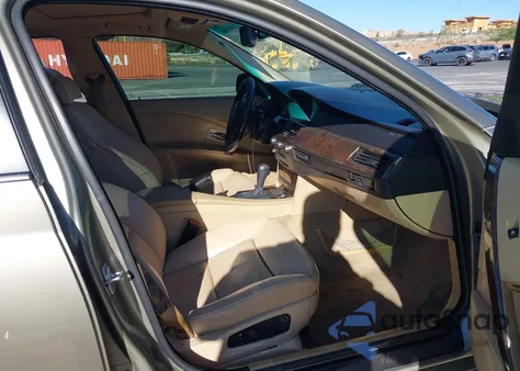 2007 BMW 530I из США, поврежденный, VIN WBANE73547CM48772